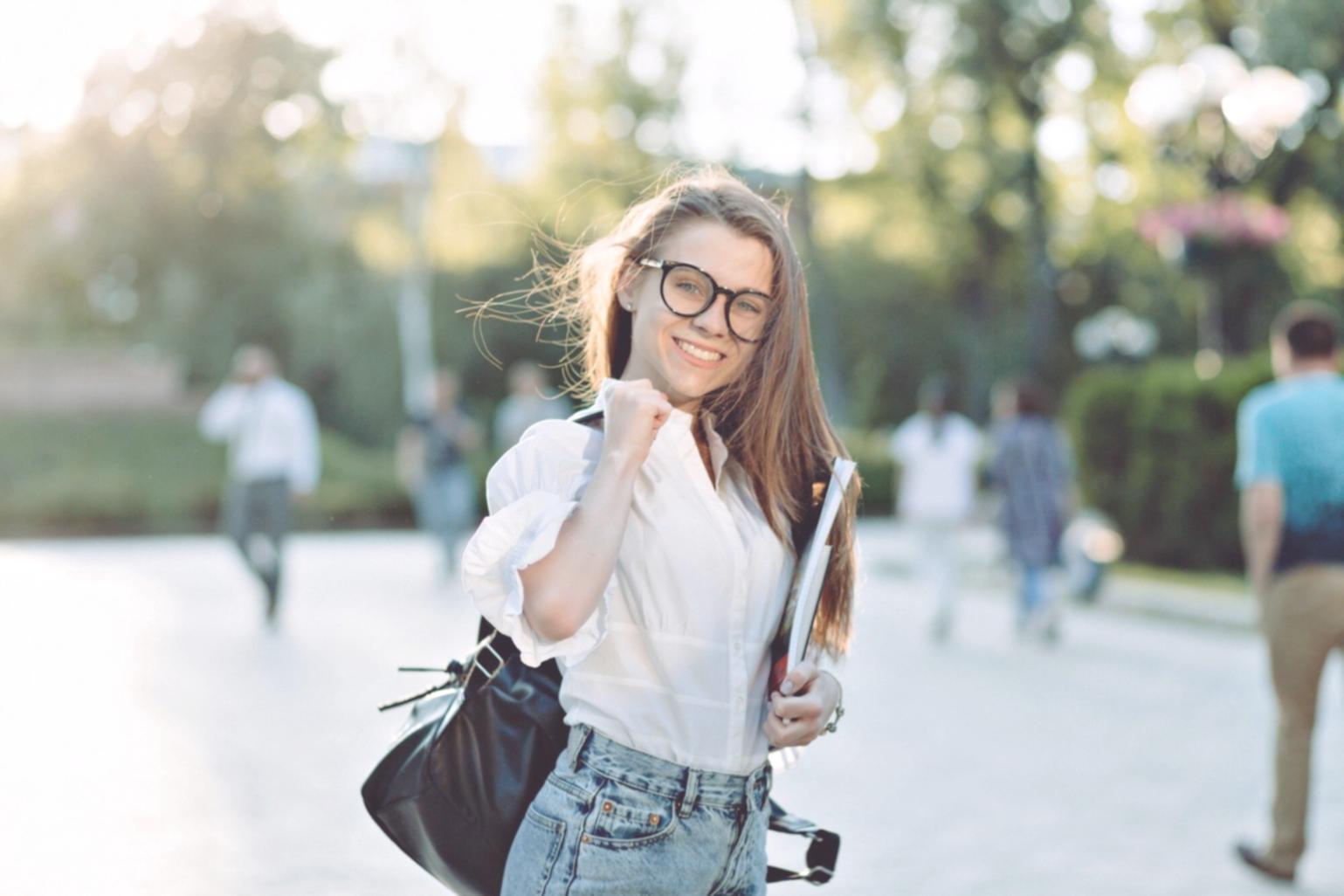 Übersichtliche Darstellung von Lernmaterialien und Dokumentationen für IT-Entwicklung